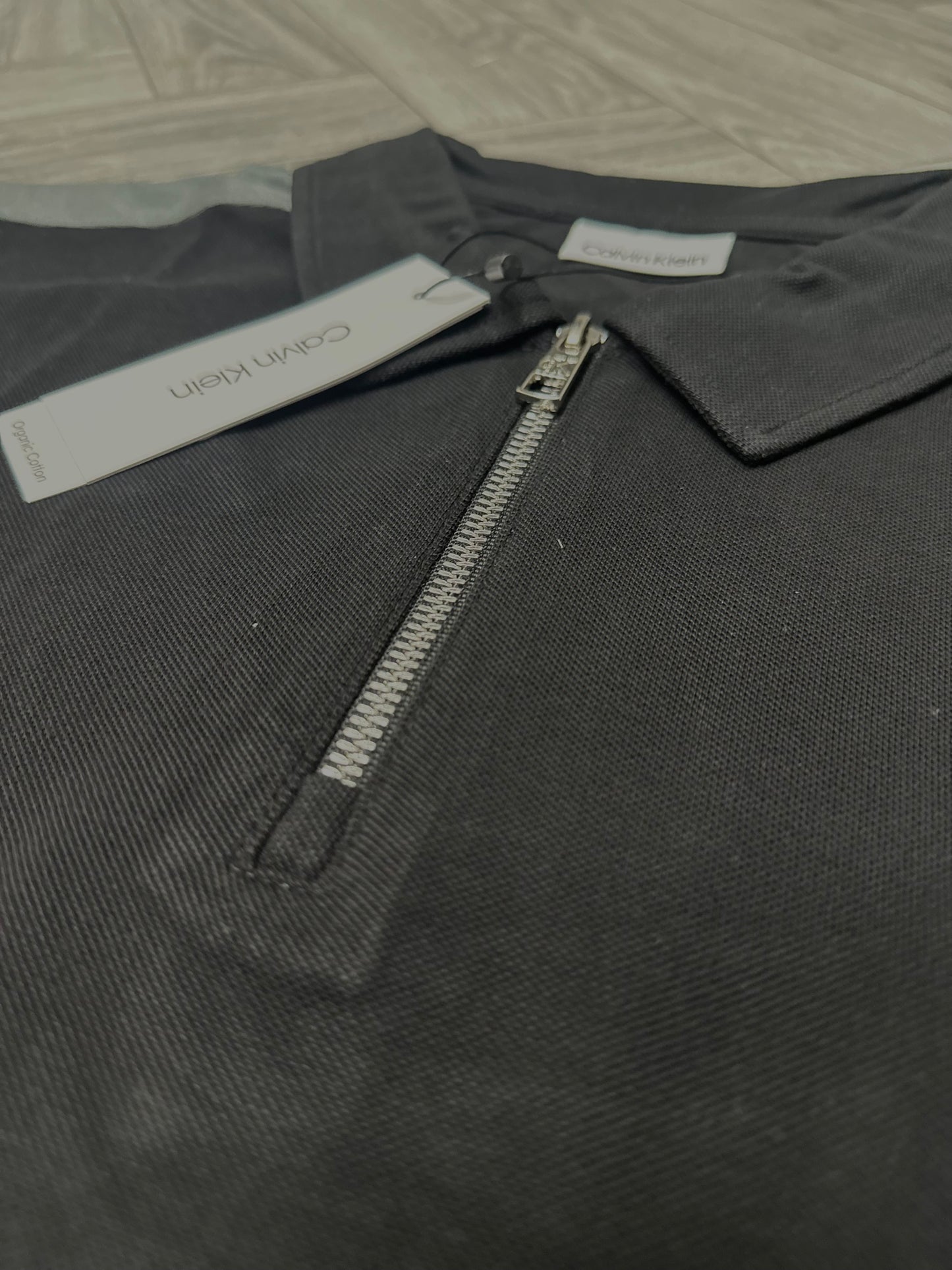 Calvin Klein kragna