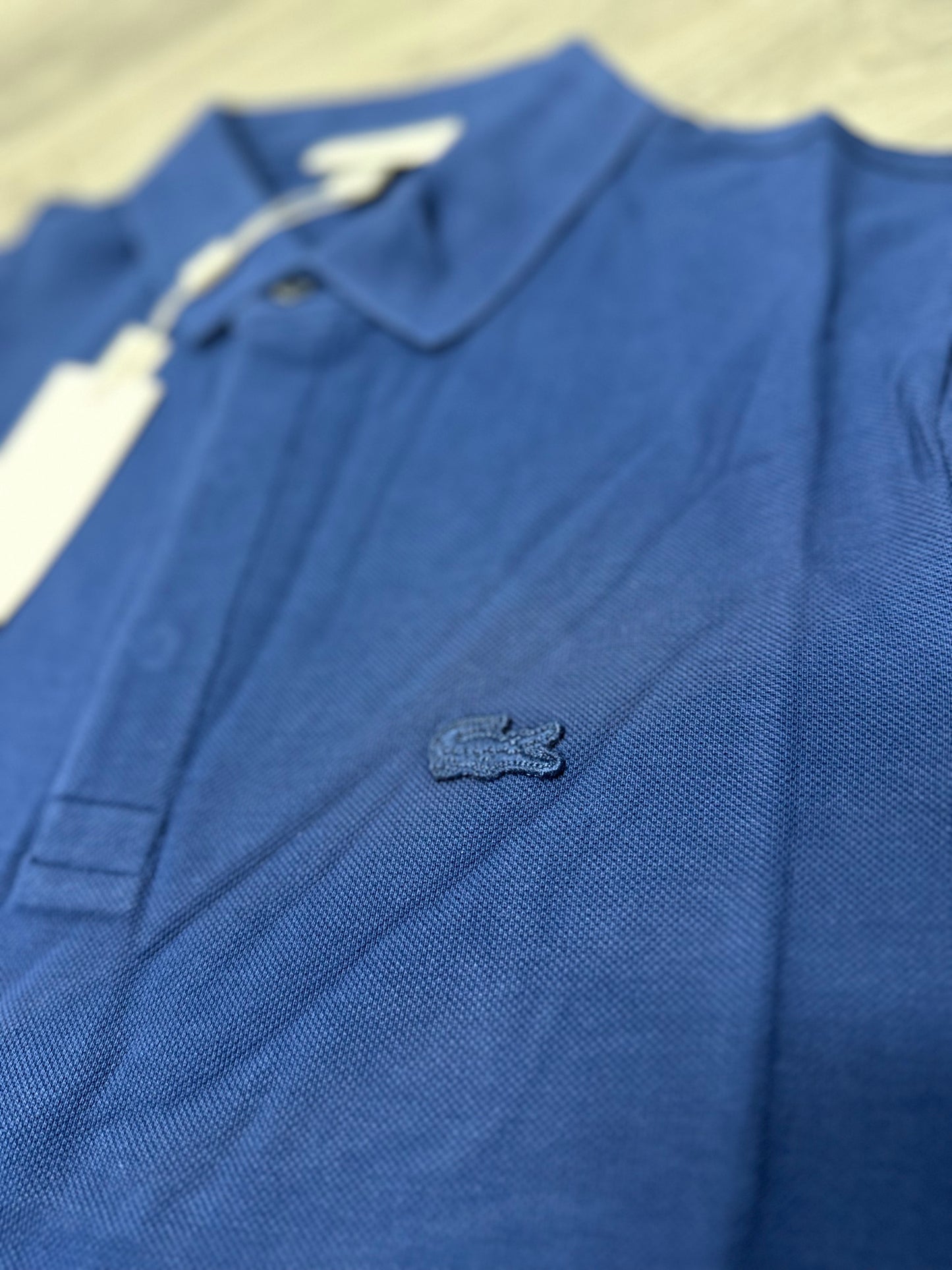 Lacoste kragna