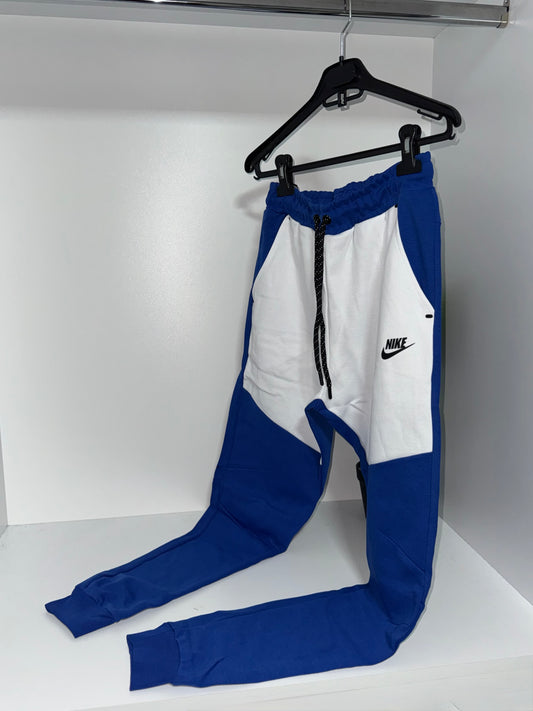 Nike Tech Fleece Trenerka 1/1