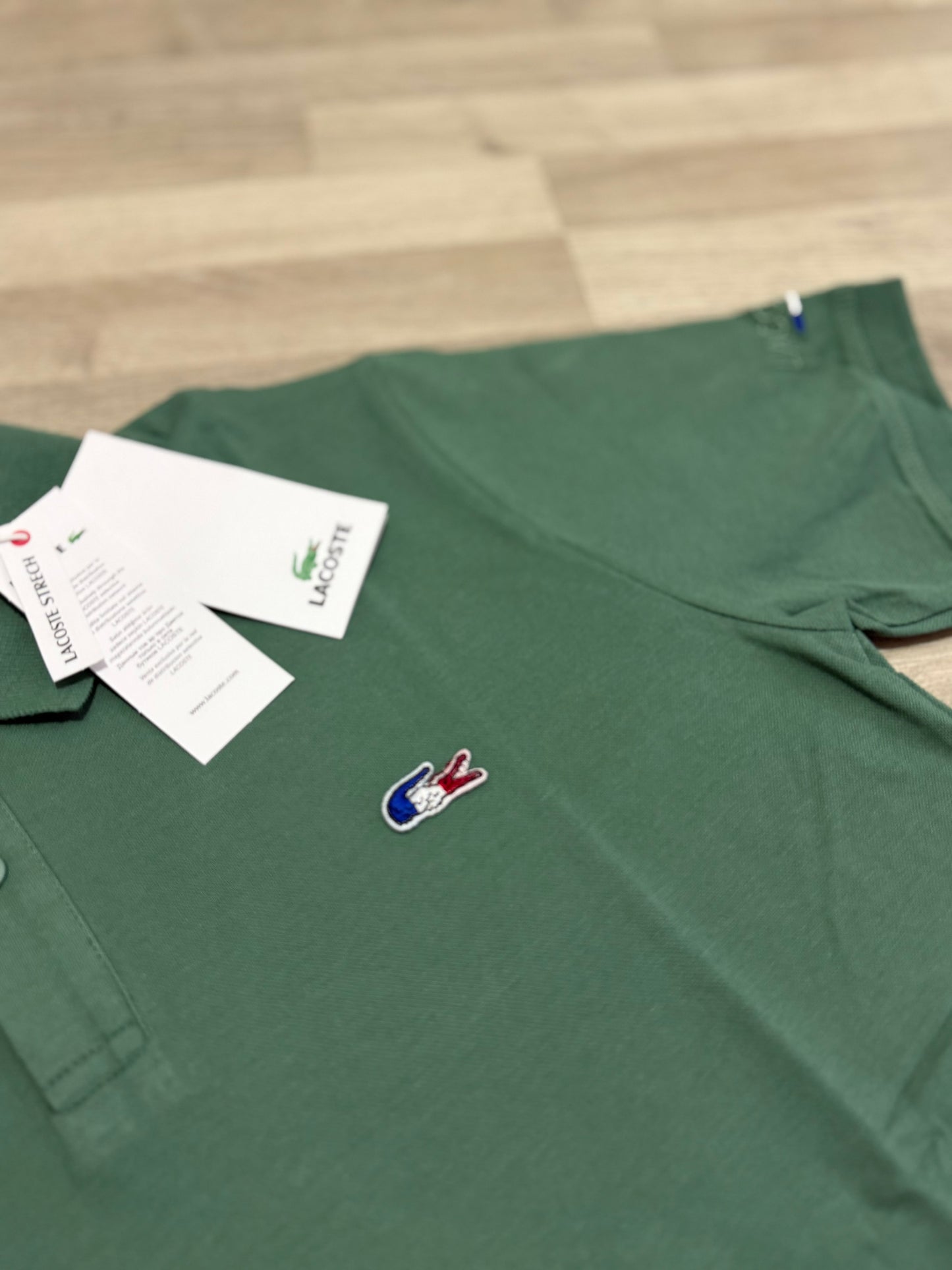 Lacoste kragna