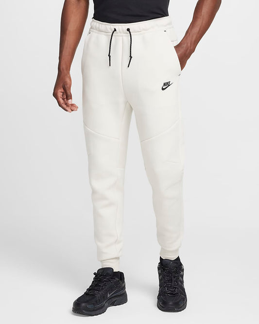 Nike Tech Fleece Trenerka 1/1