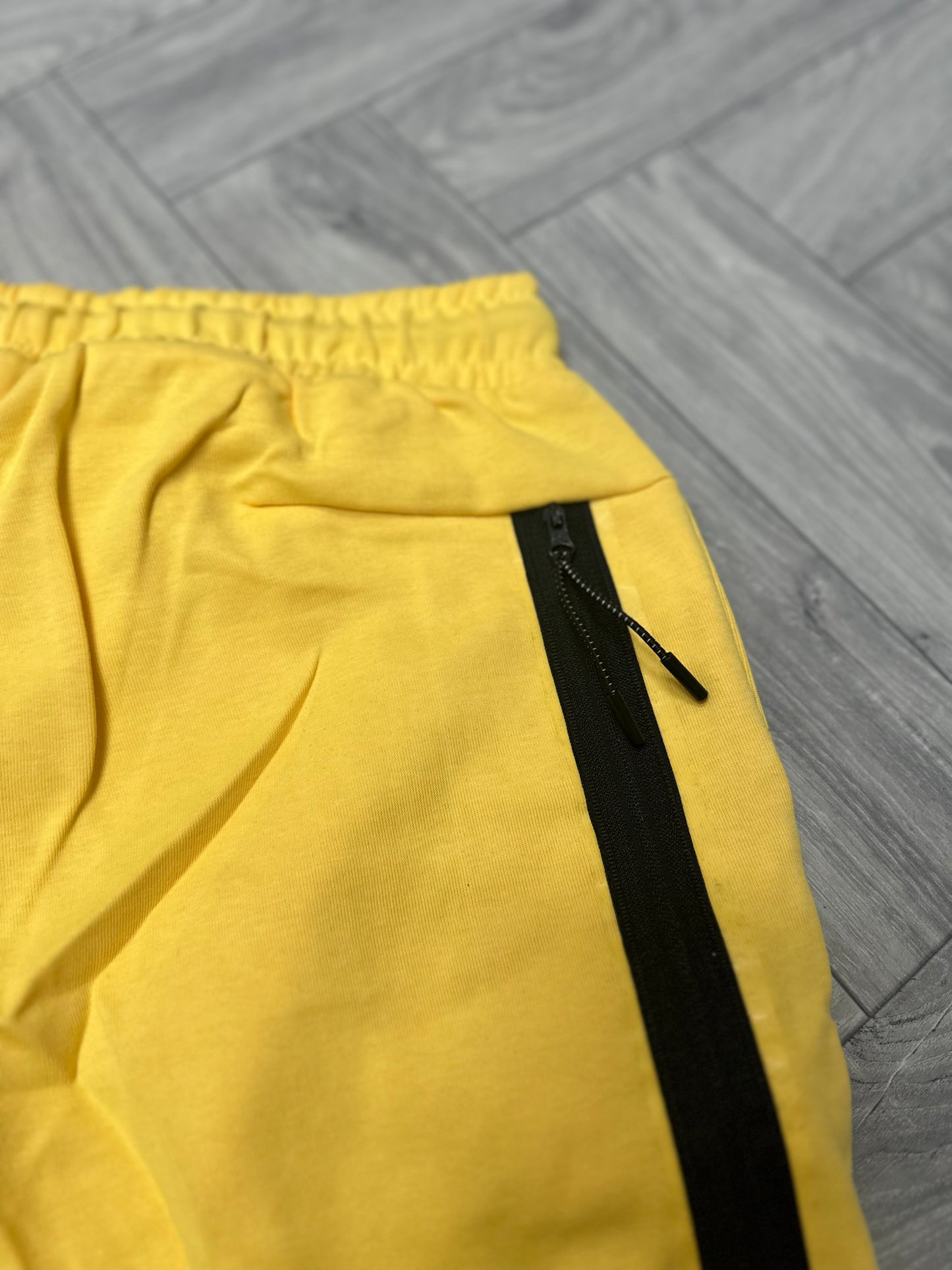 Nike Tech Fleece šorc