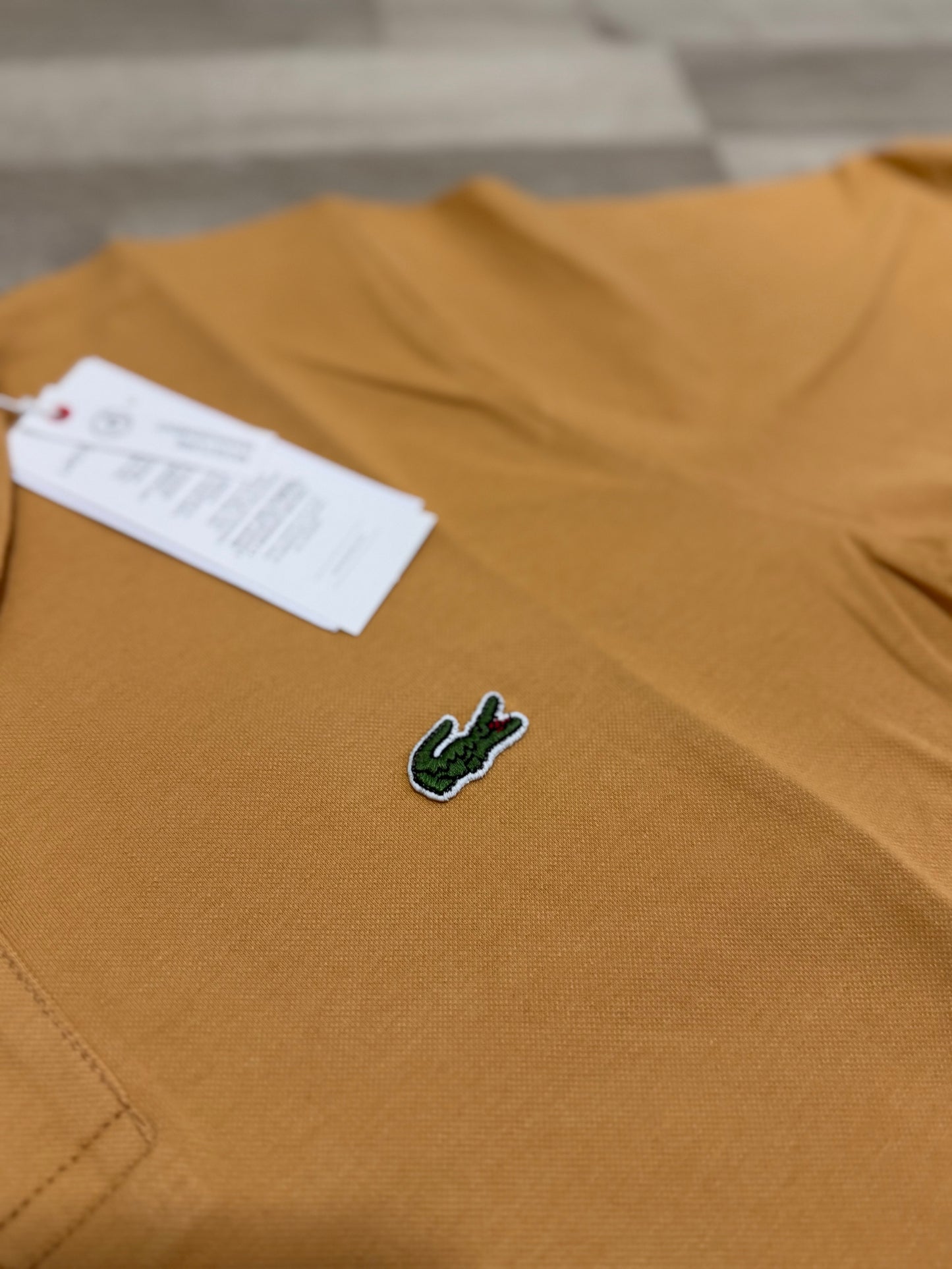 Lacoste kragna