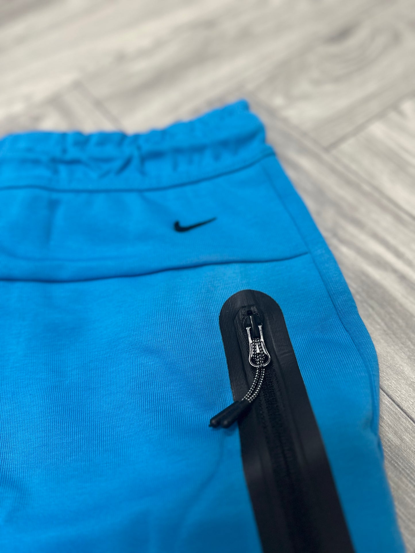 Nike Tech Fleece šorc