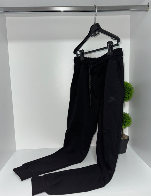 Nike Tech Fleece Trenerka 1/1