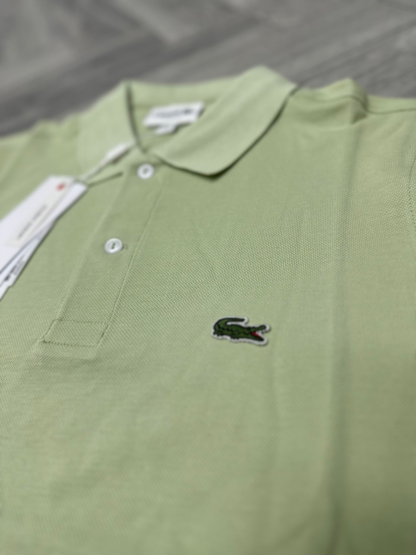 Lacoste kragna