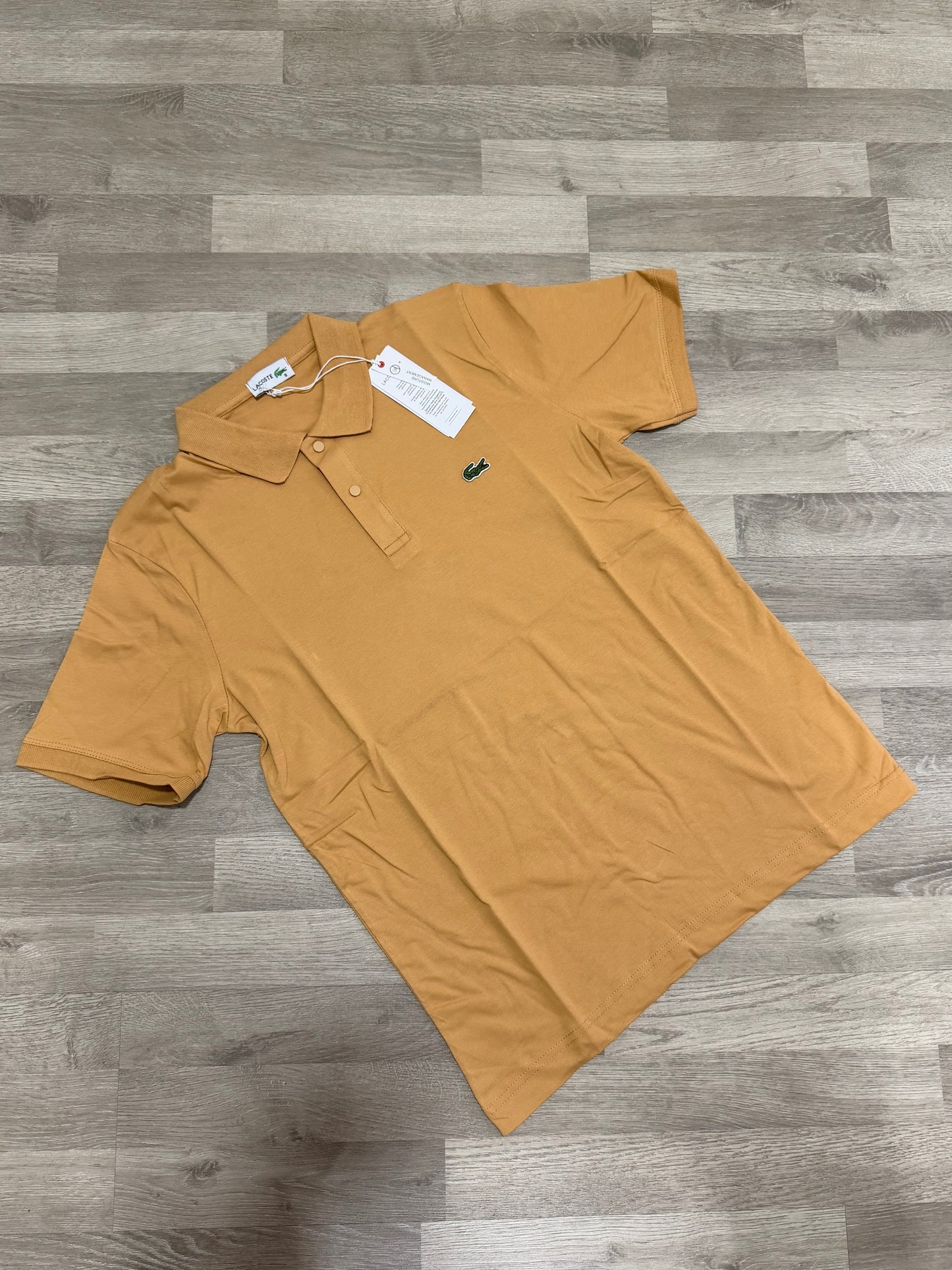 Lacoste kragna