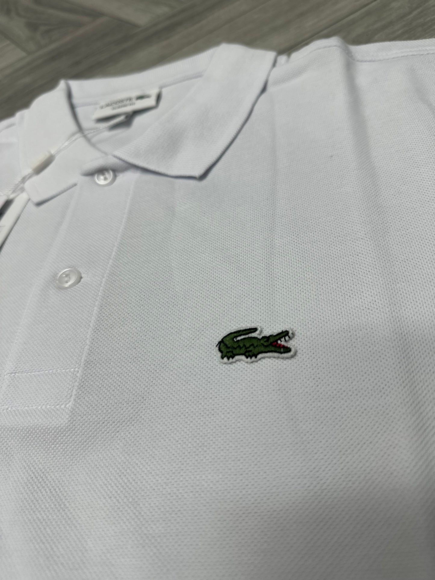 Lacoste kragna
