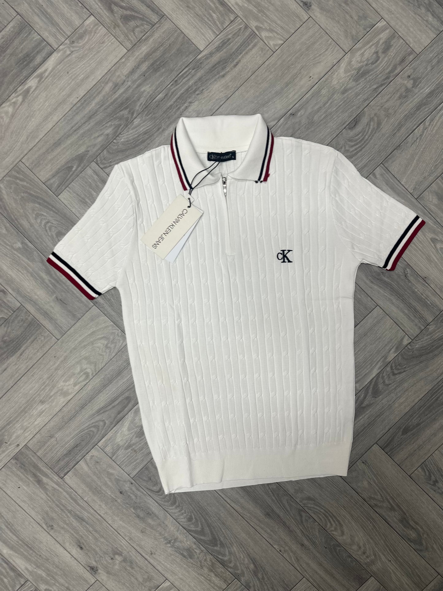 Calvin Klein kragna
