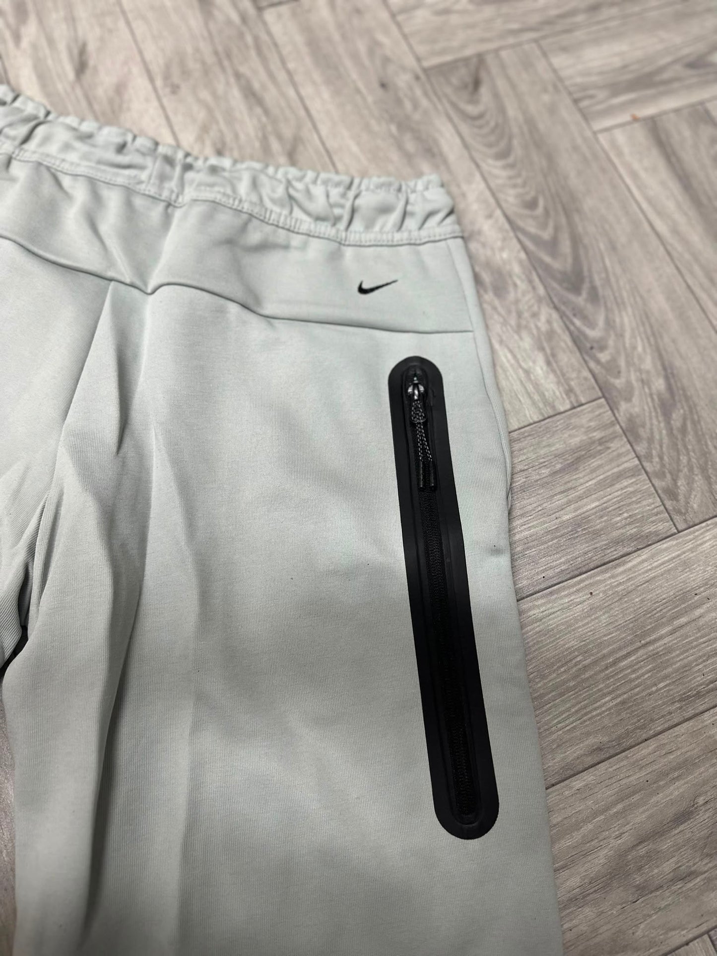 Nike Tech Fleece šorc