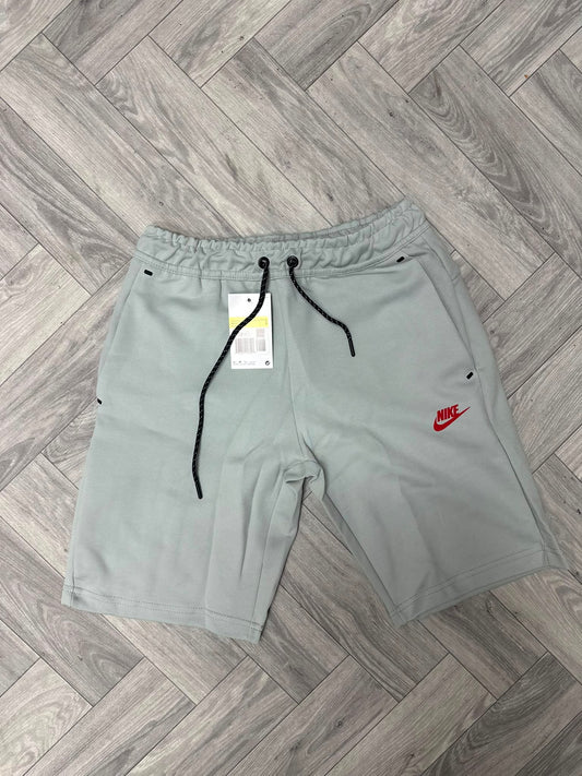 Nike Tech Fleece šorc