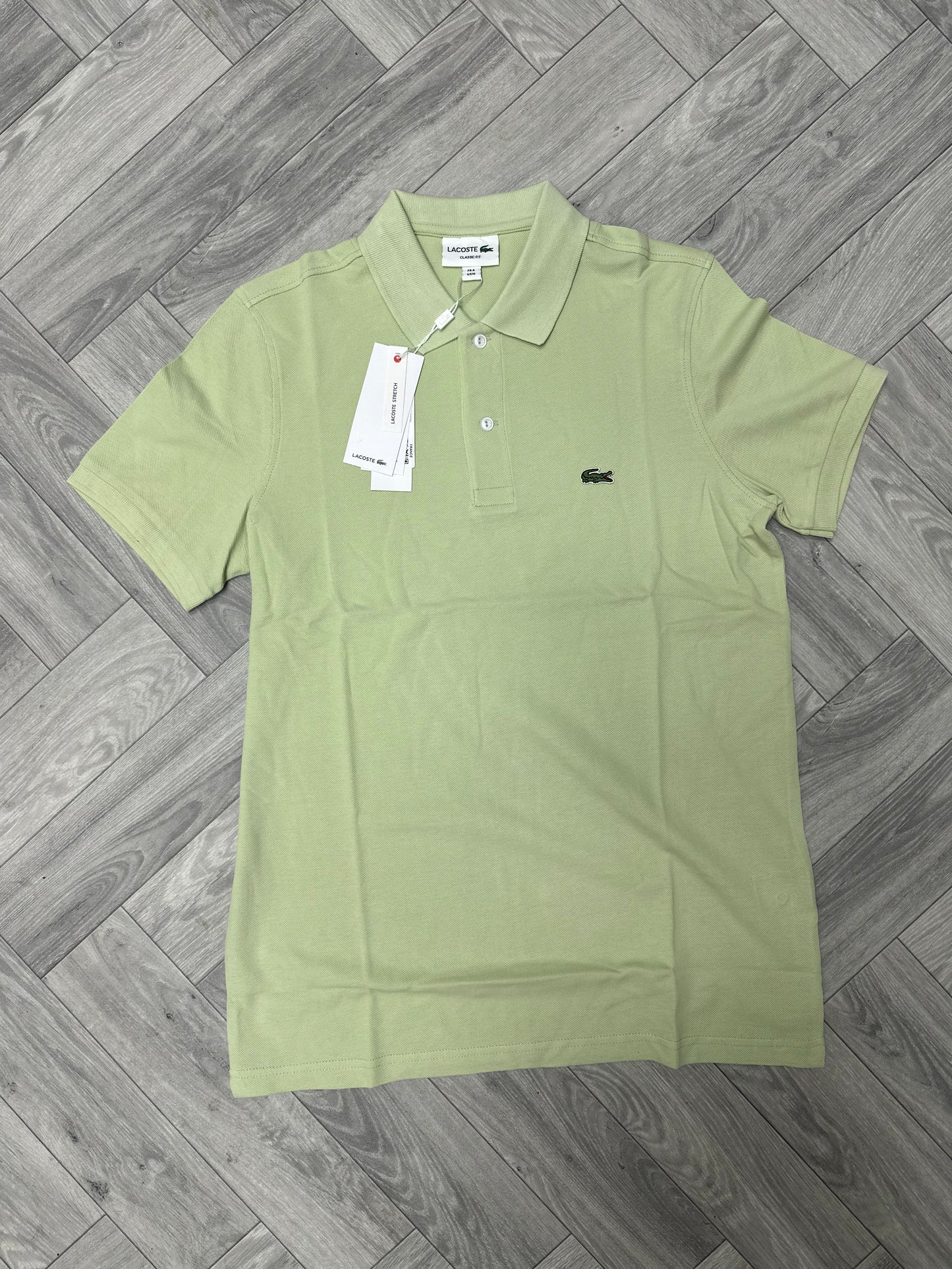 Lacoste kragna