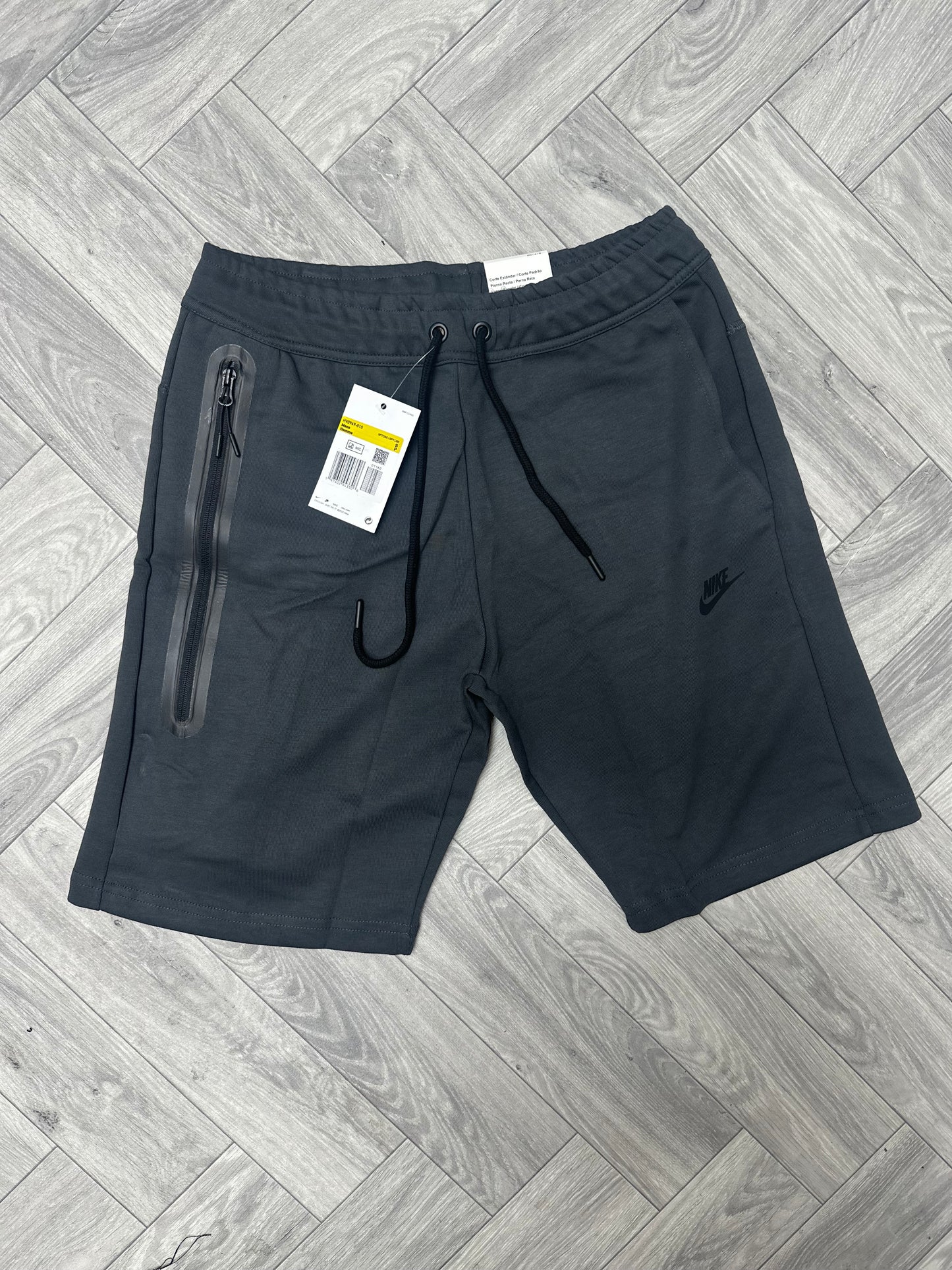 Nike Tech Fleece šorc