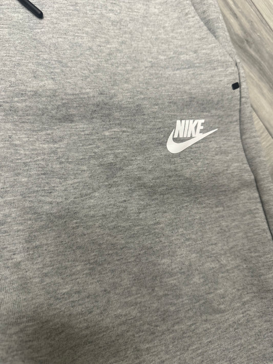 Nike Tech Fleece šorc