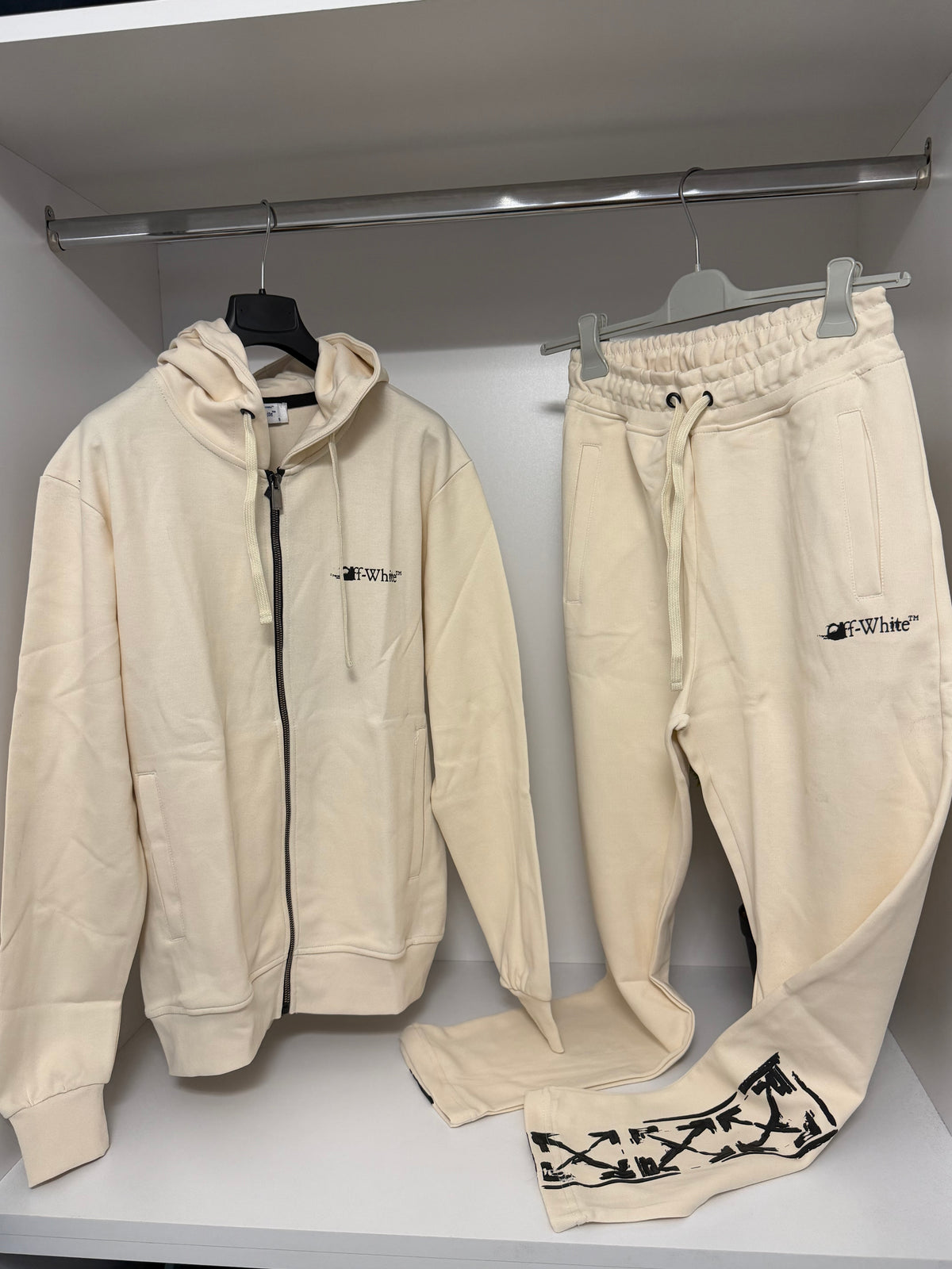 Off White Komplet Trenerka