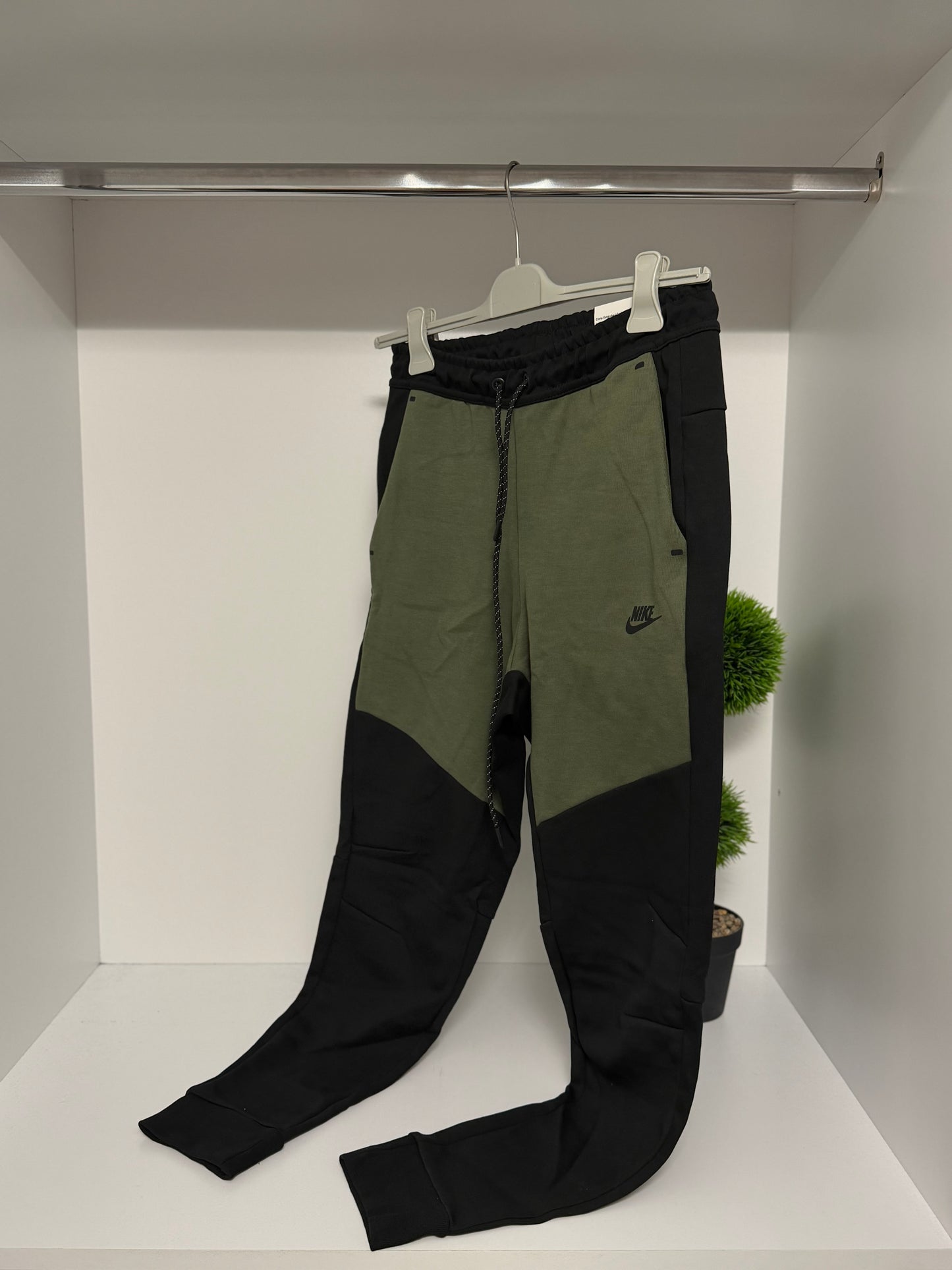 Nike Tech Fleece Trenerka 1/1