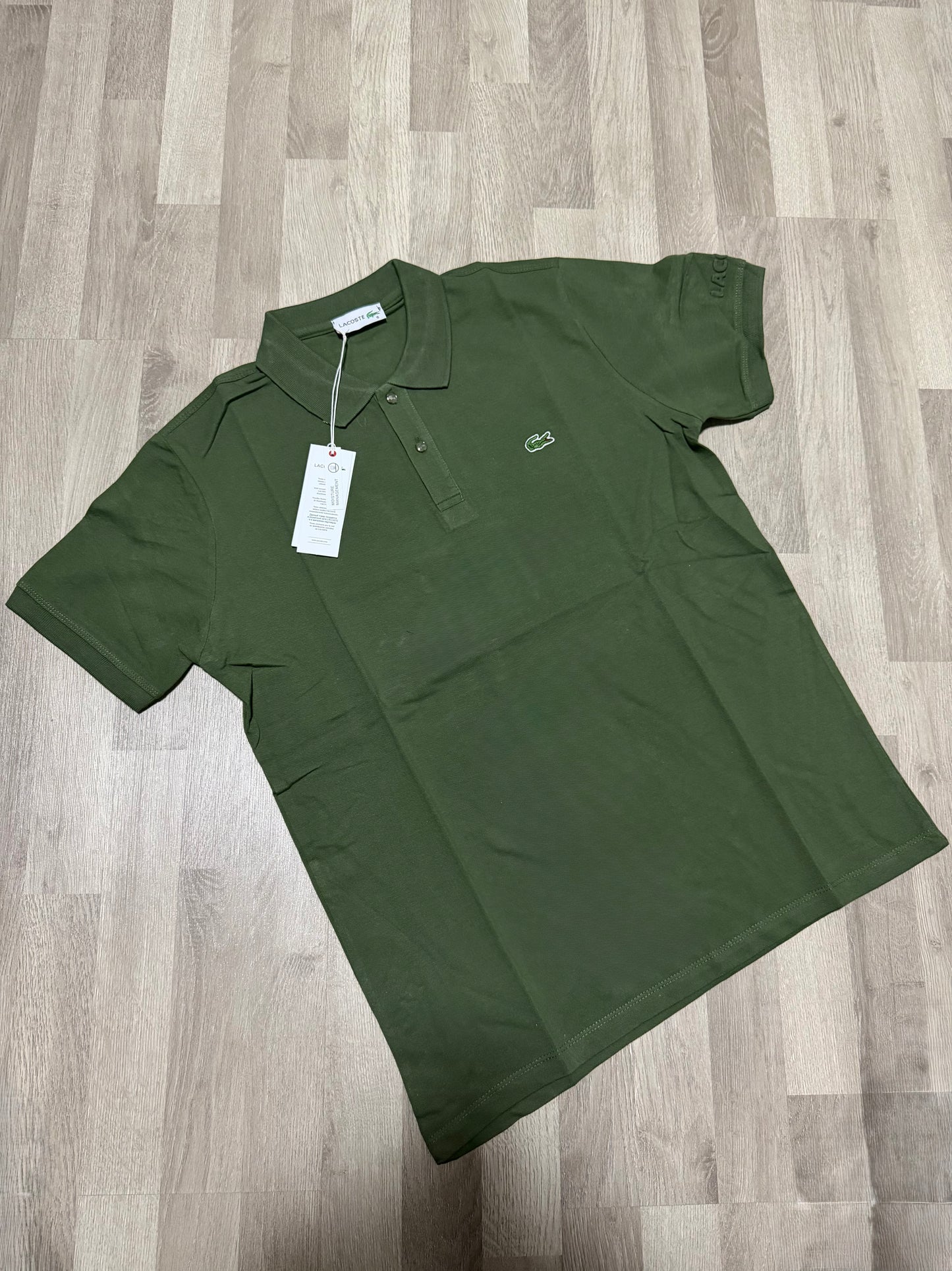 Lacoste kragna