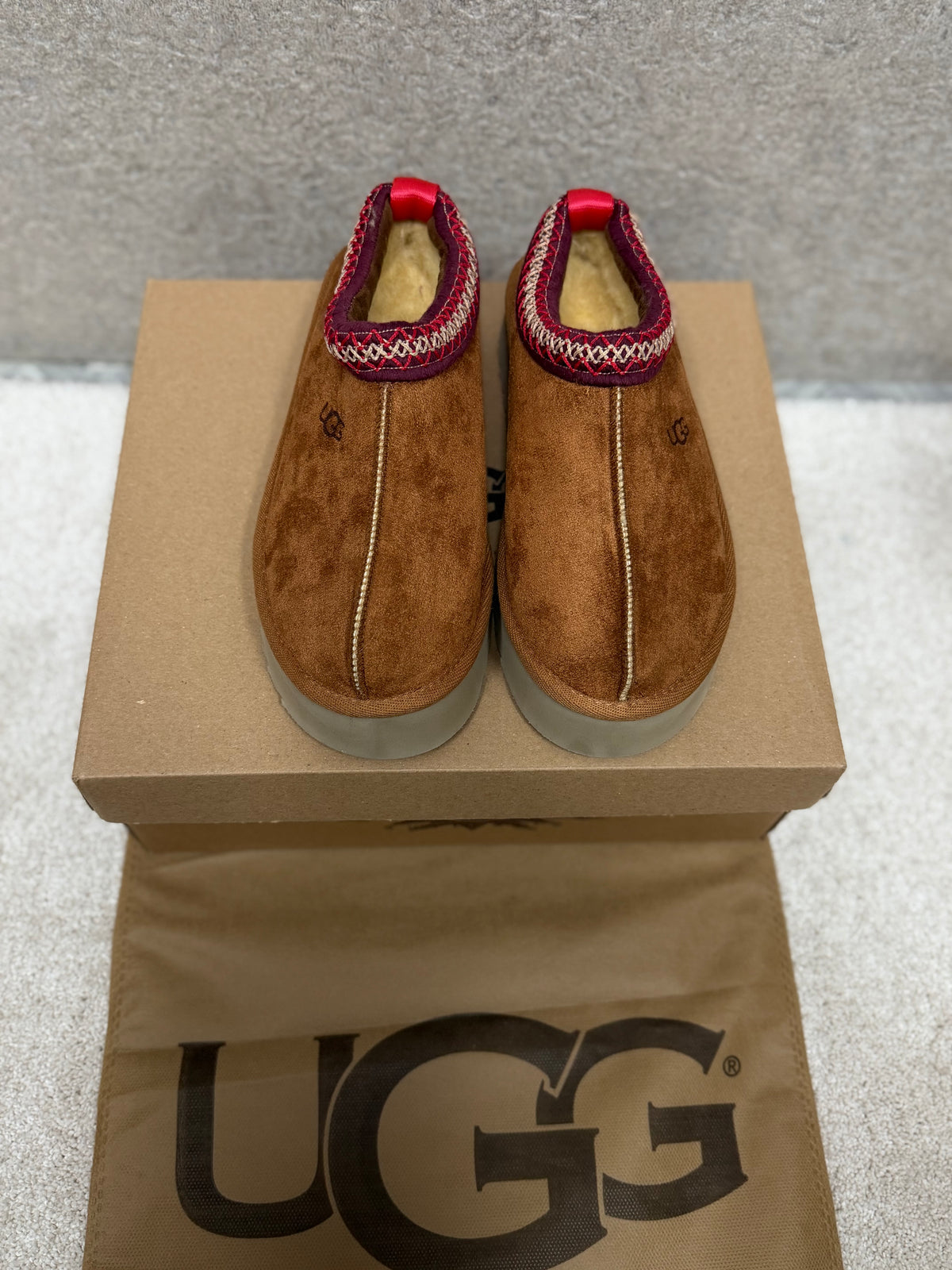 UGG Tazz II Tamnije