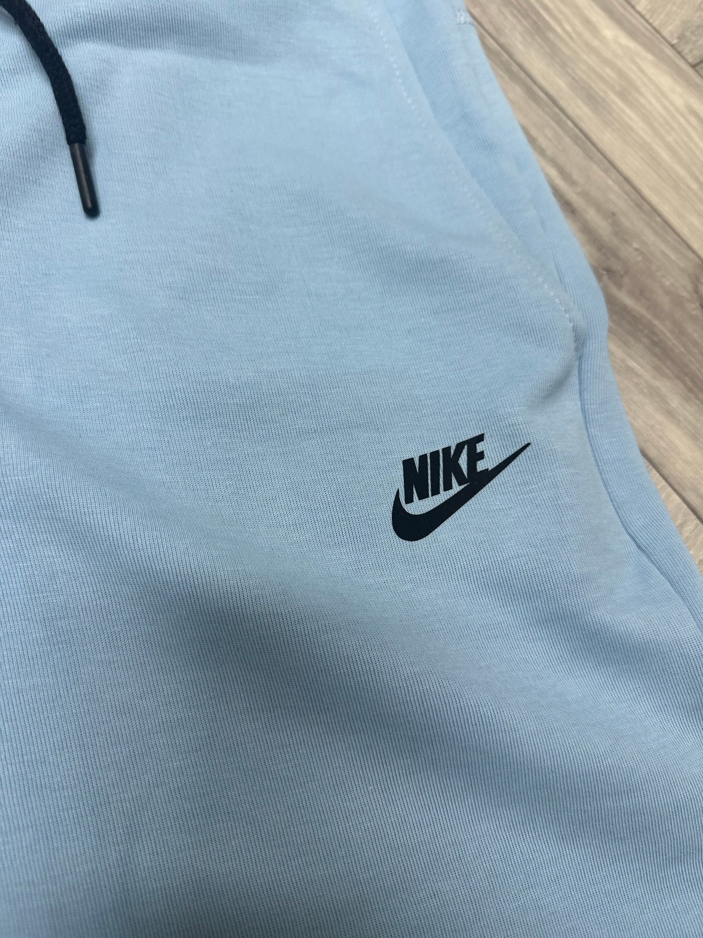 Nike Tech Fleece šorc