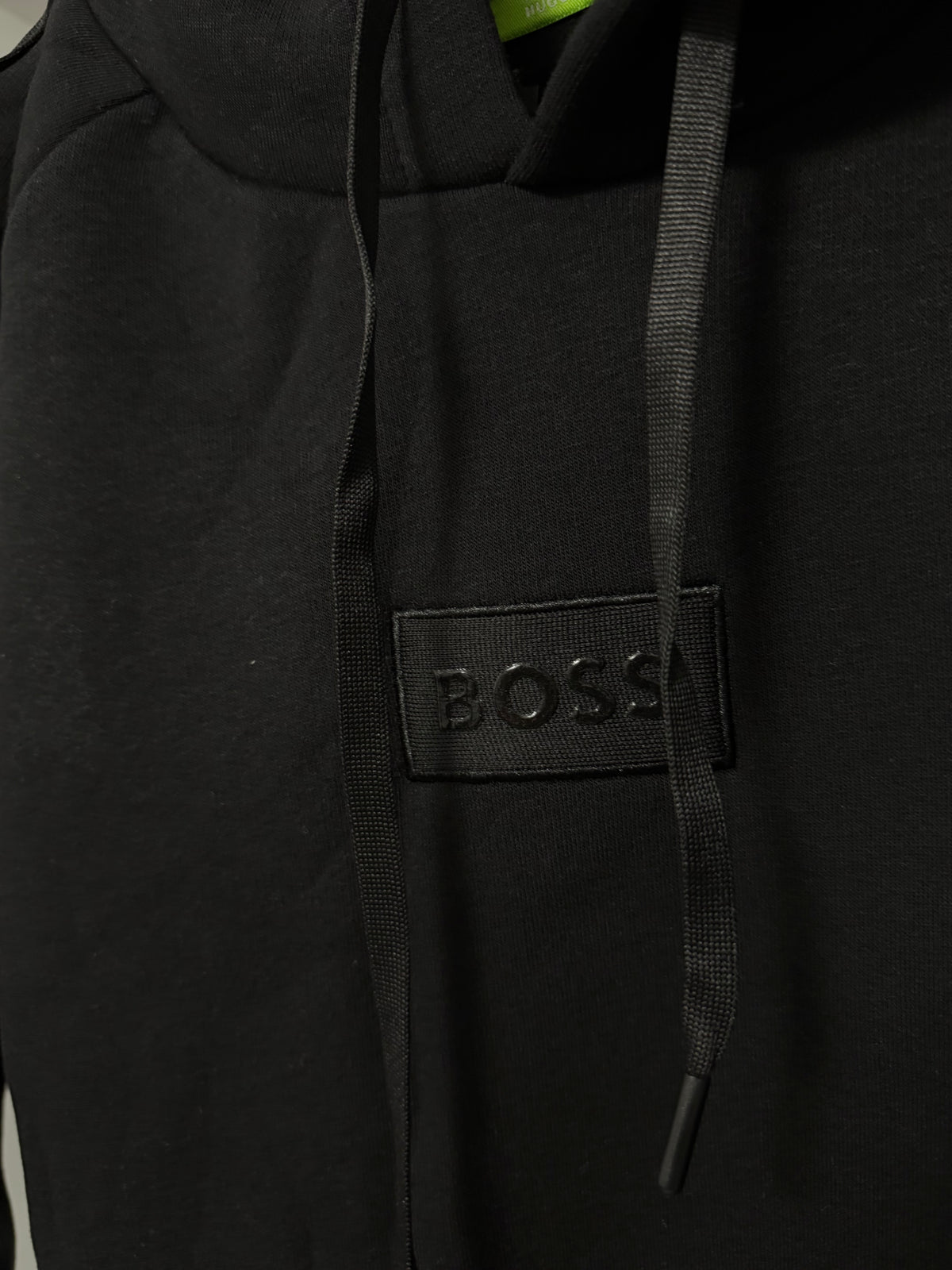 Boss futrovan duks