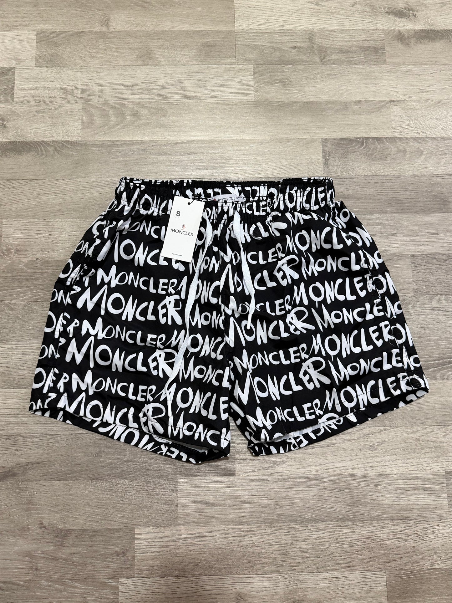 Moncler šorc za kupanje