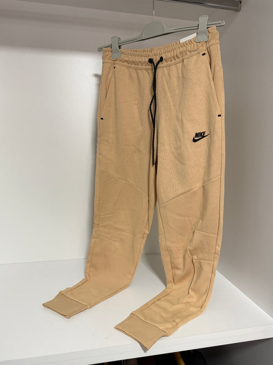 Nike Tech Fleece Trenerka 1/1