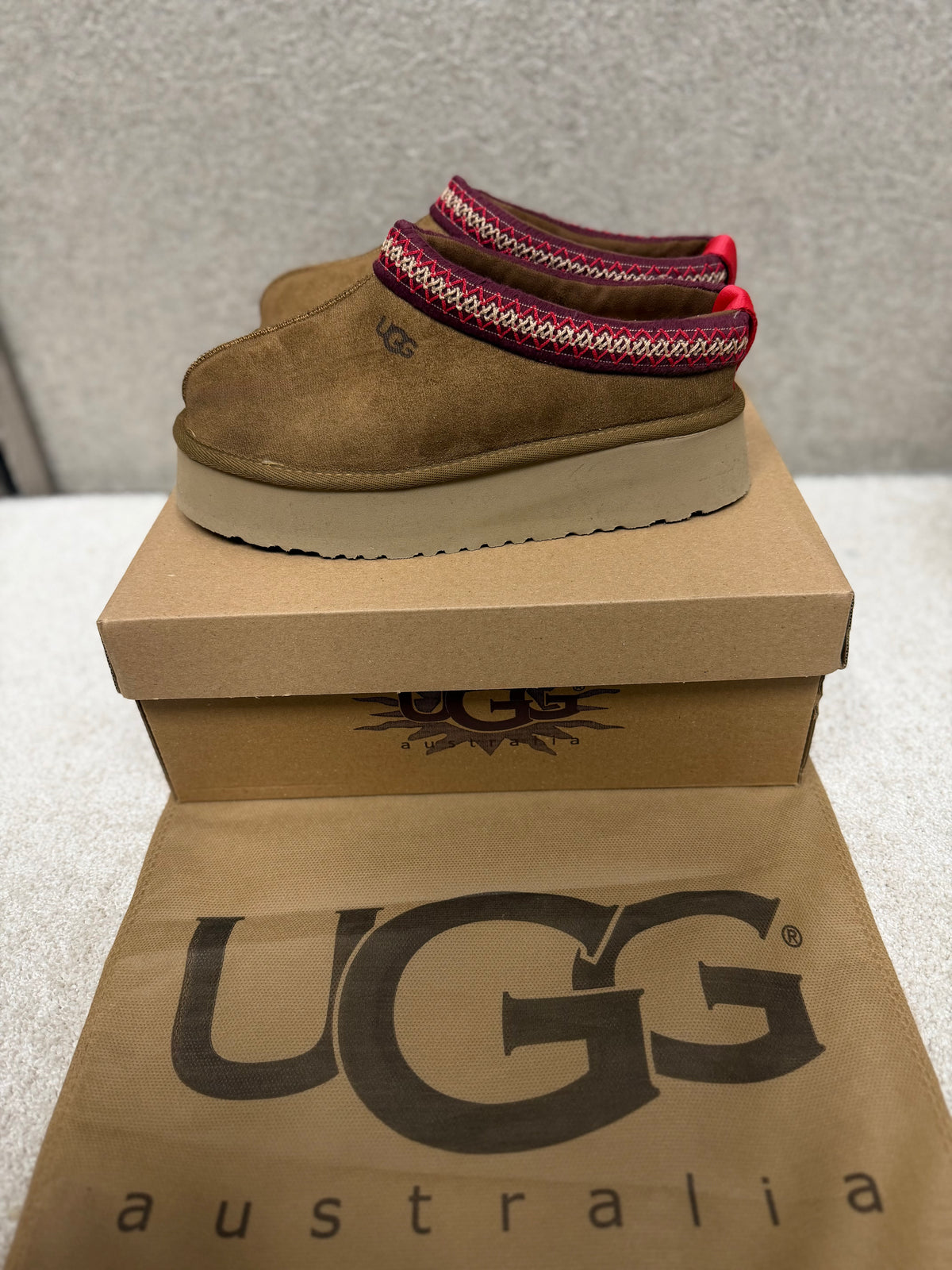 UGG Tazz II
