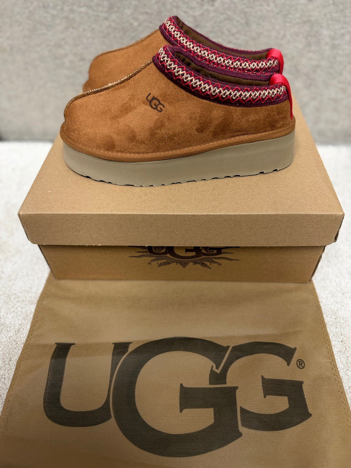 UGG Tazz II Tamnije