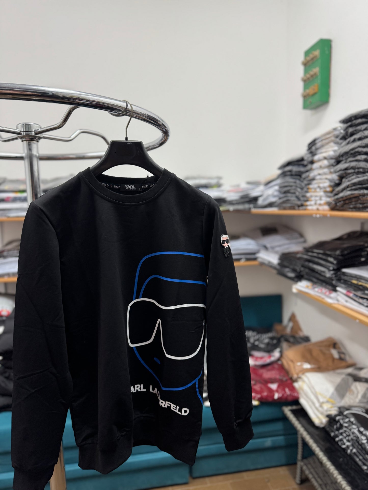 Karl Lagerfeld duks