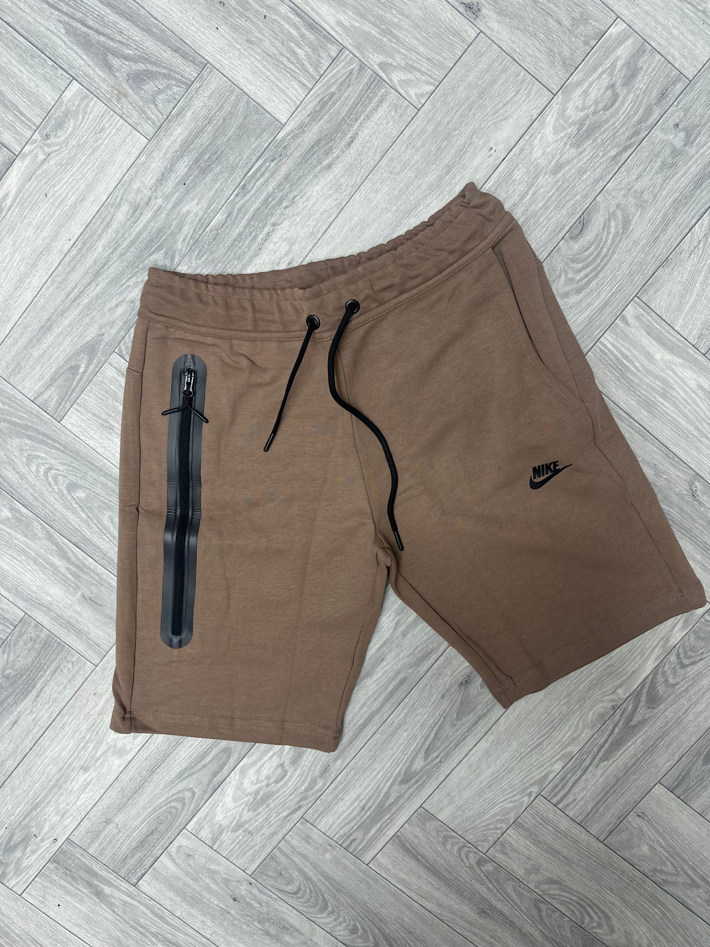 Nike Tech Fleece šorc