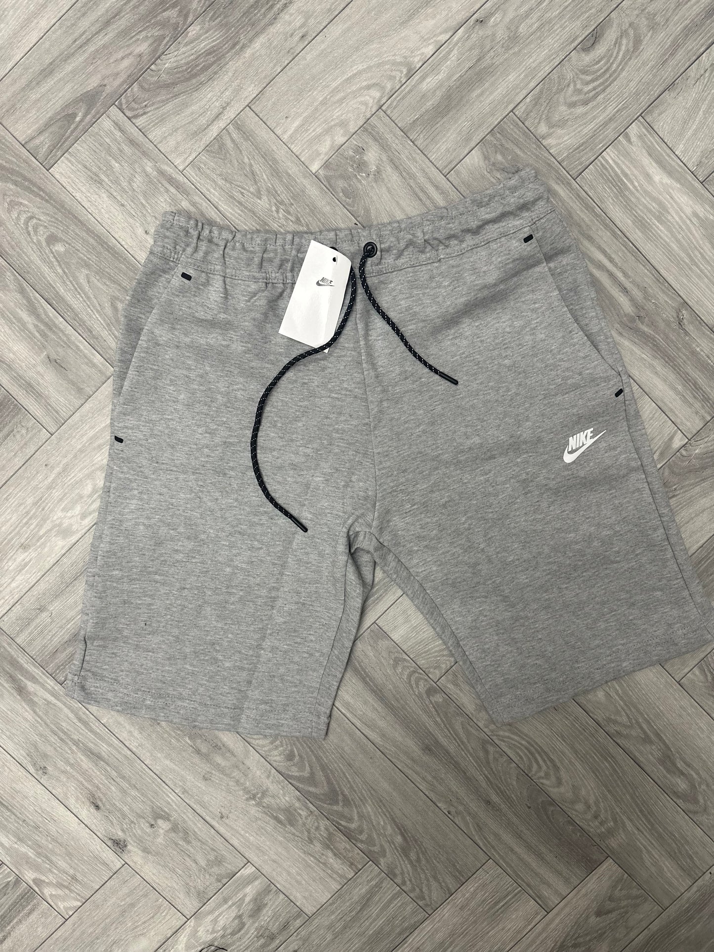 Nike Tech Fleece šorc