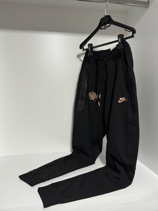 Nike Tech Fleece Trenerka 1/1